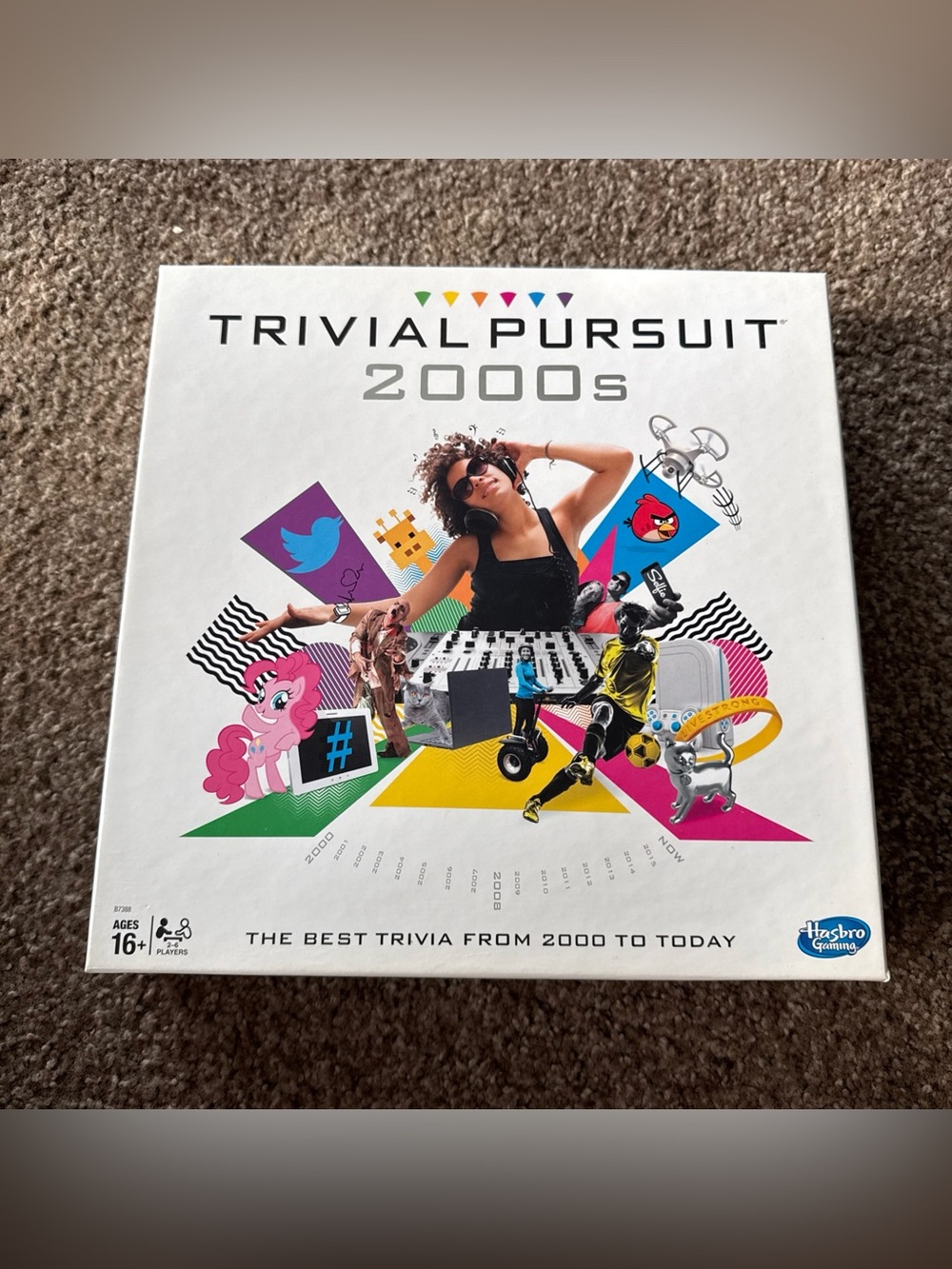 Vintage-Trivial Pursuit 2000s Edition Board Game - White.  Y2K. 100% complete.